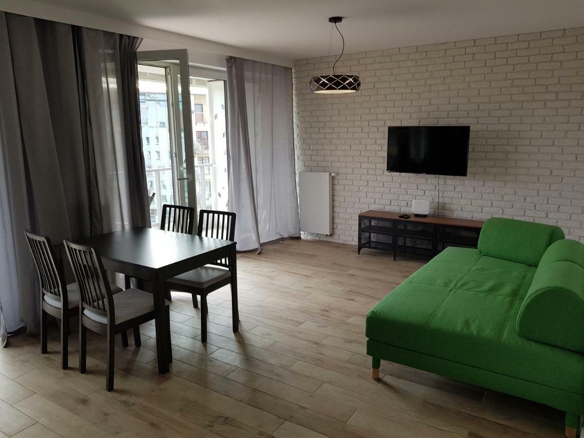 Oisin Wroclaw Apartamento Exterior foto