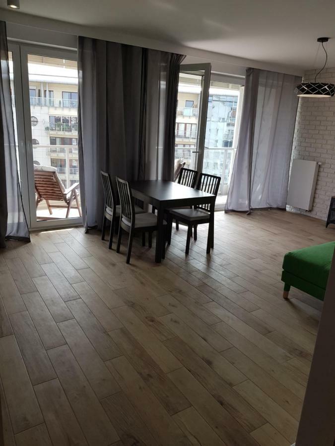 Oisin Wroclaw Apartamento Exterior foto